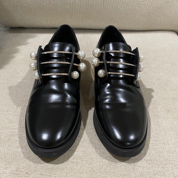 derby shoe with pearl and crystaI - Picture 2 of 13